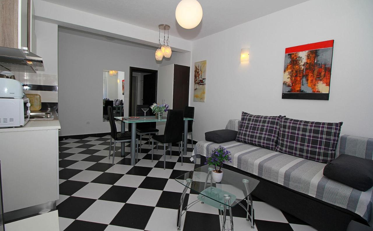 Apartmani Bozena Makarska Ngoại thất bức ảnh