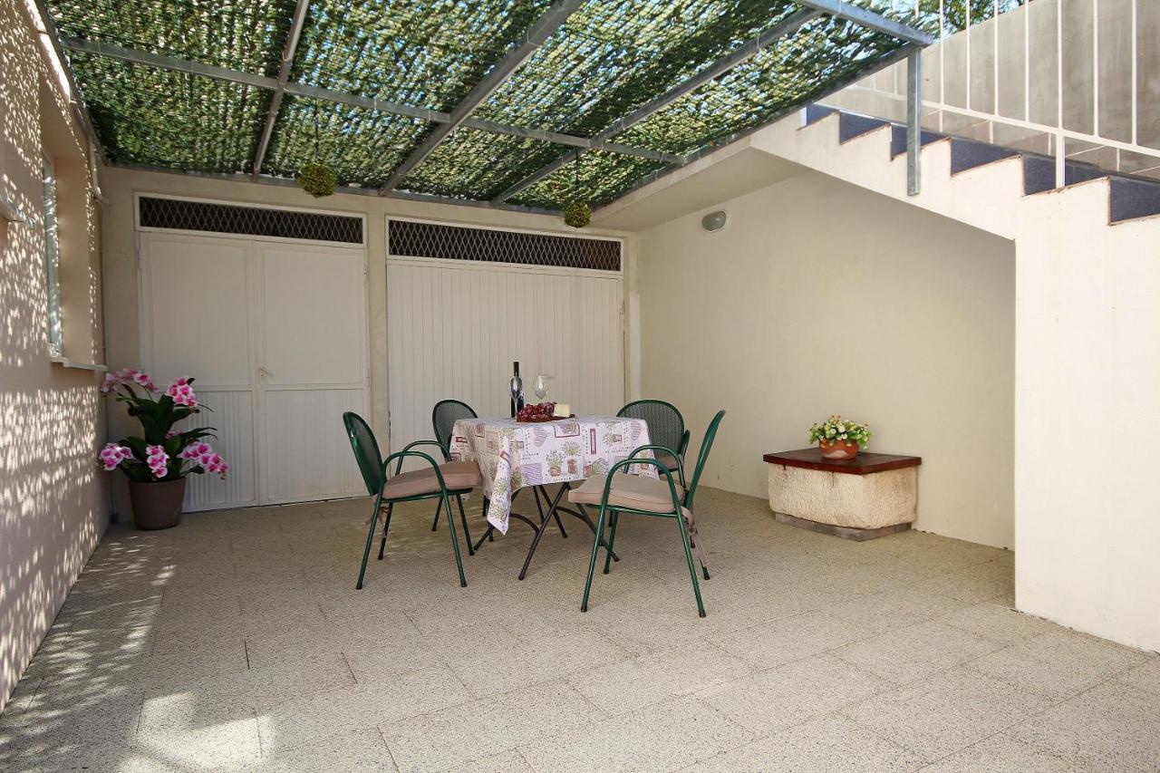 Apartmani Bozena Makarska Ngoại thất bức ảnh